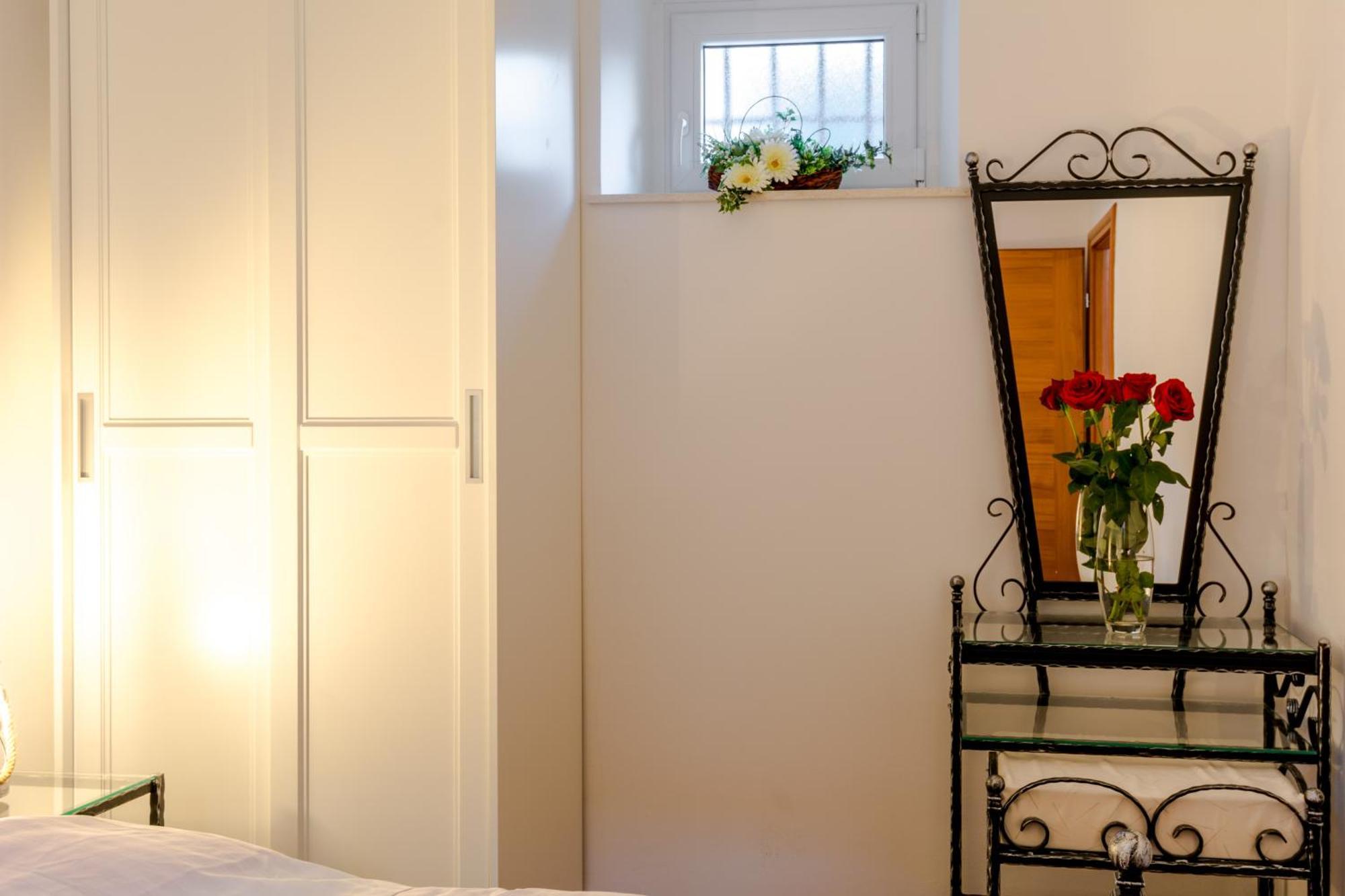 Apartments And Rooms Villa Erede Сплит Екстериор снимка